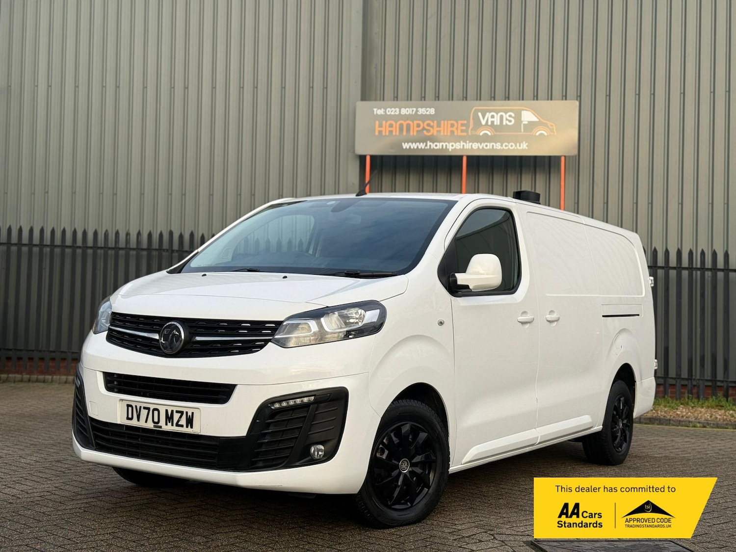 Used Vauxhall Vivaro 2020 for sale - 76925327: Photo 2