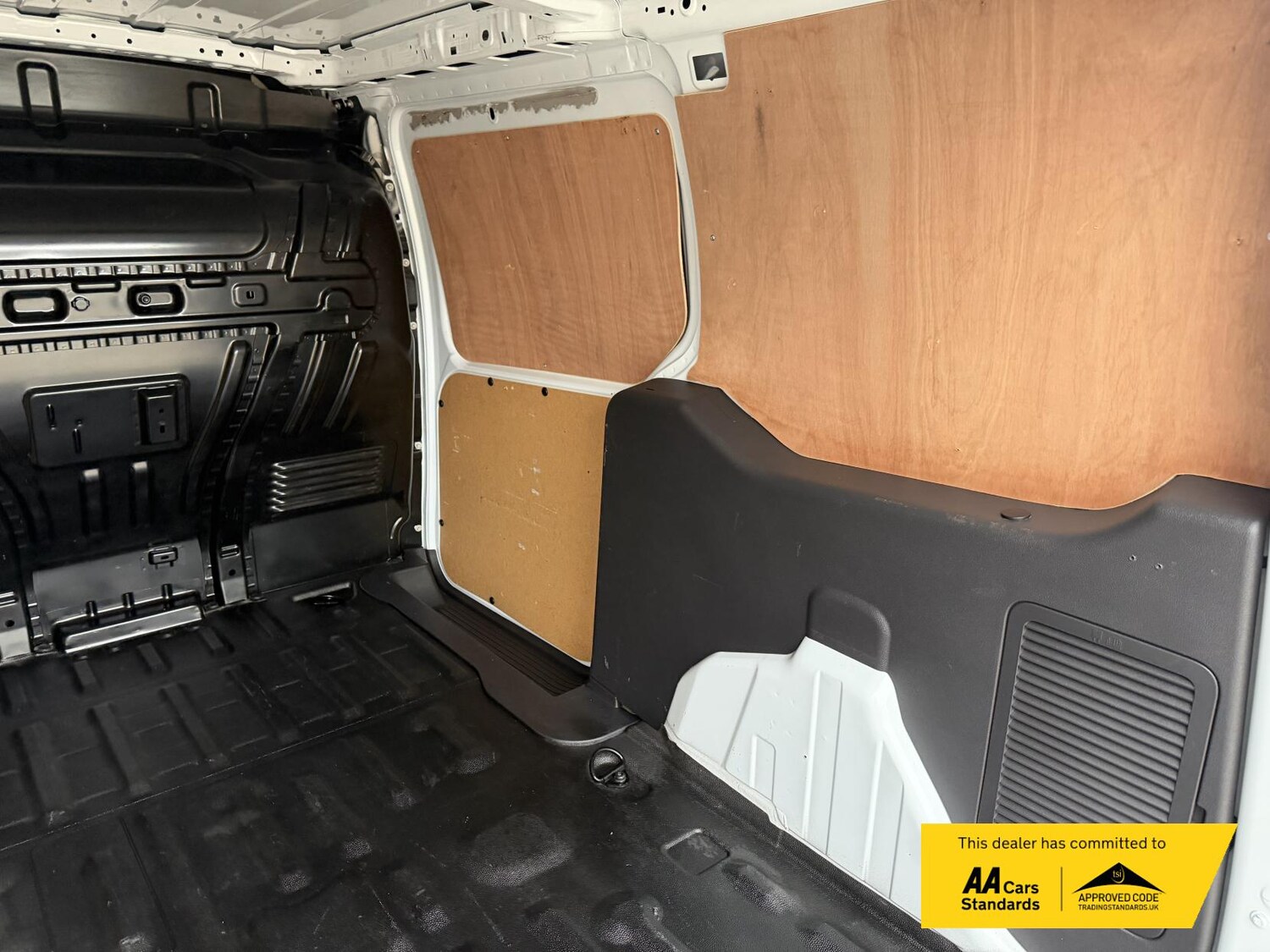 Used Ford Transit Connect 2018 for sale - 76006044: Photo 17