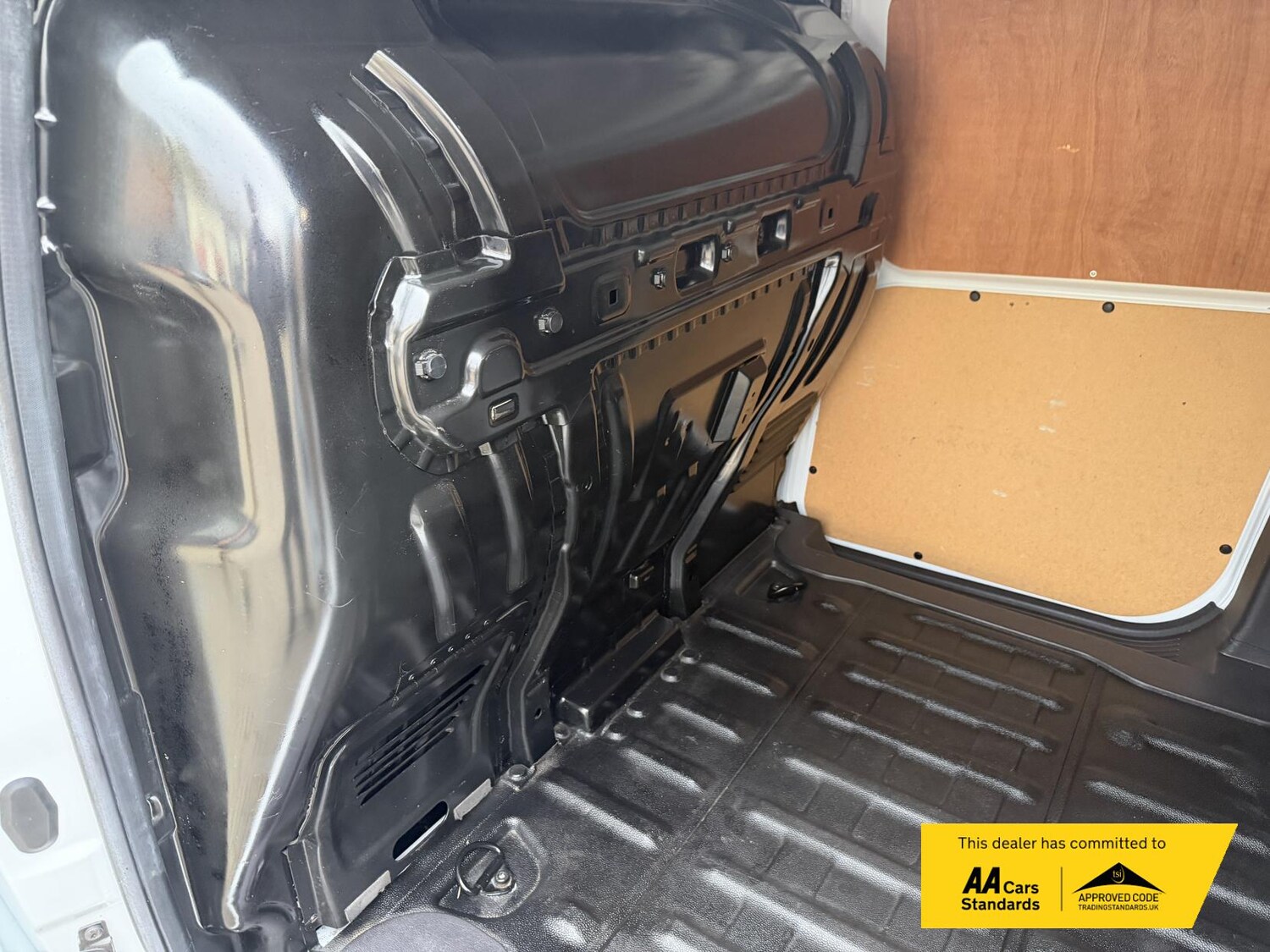 Used Ford Transit Connect 2018 for sale - 76006044: Photo 18