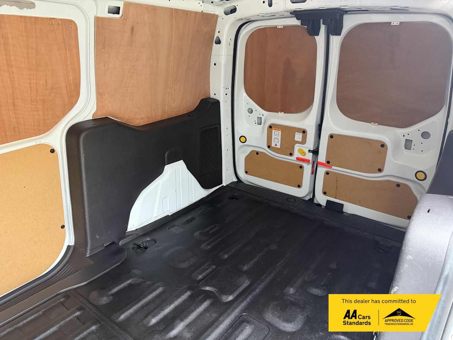 Used Ford Transit Connect 2018 for sale - 76006044: Photo 19