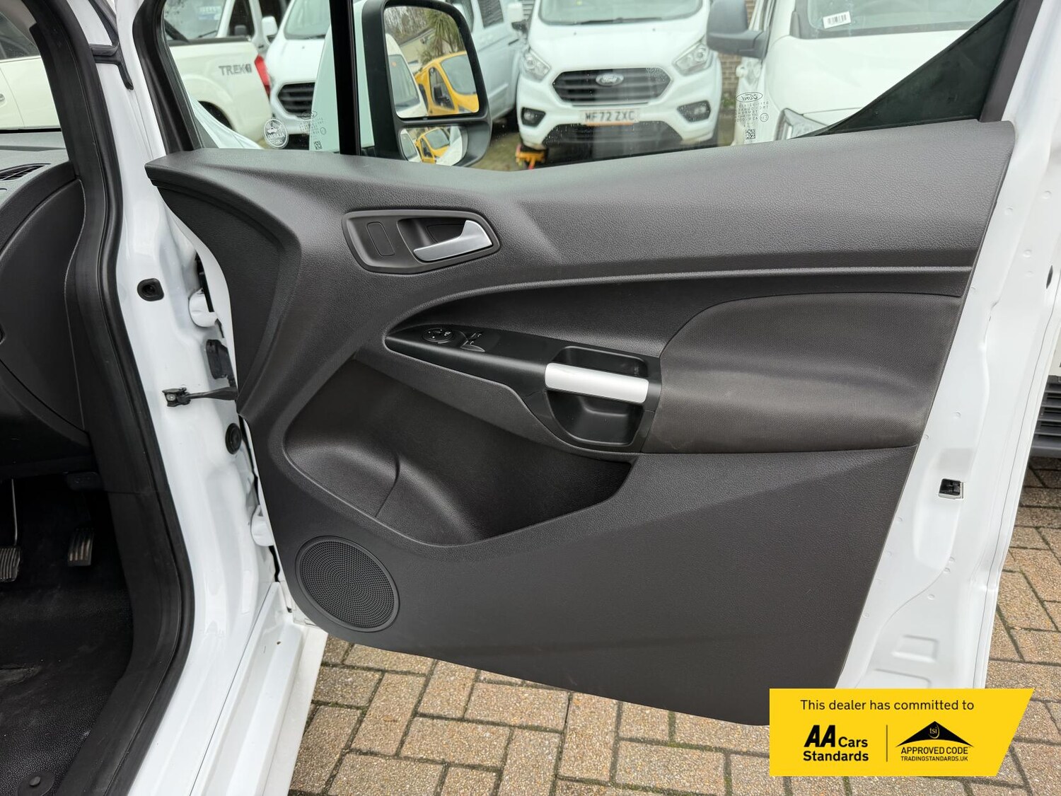 Used Ford Transit Connect 2018 for sale - 76006044: Photo 51