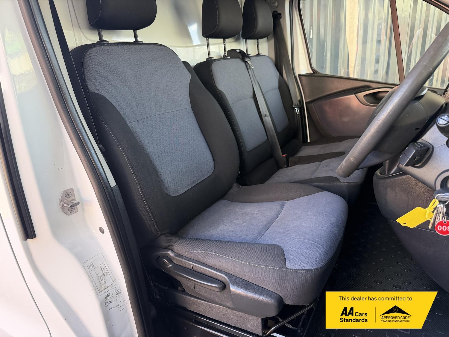 Used Vauxhall Vivaro 2017 for sale - 77640931: Photo 10