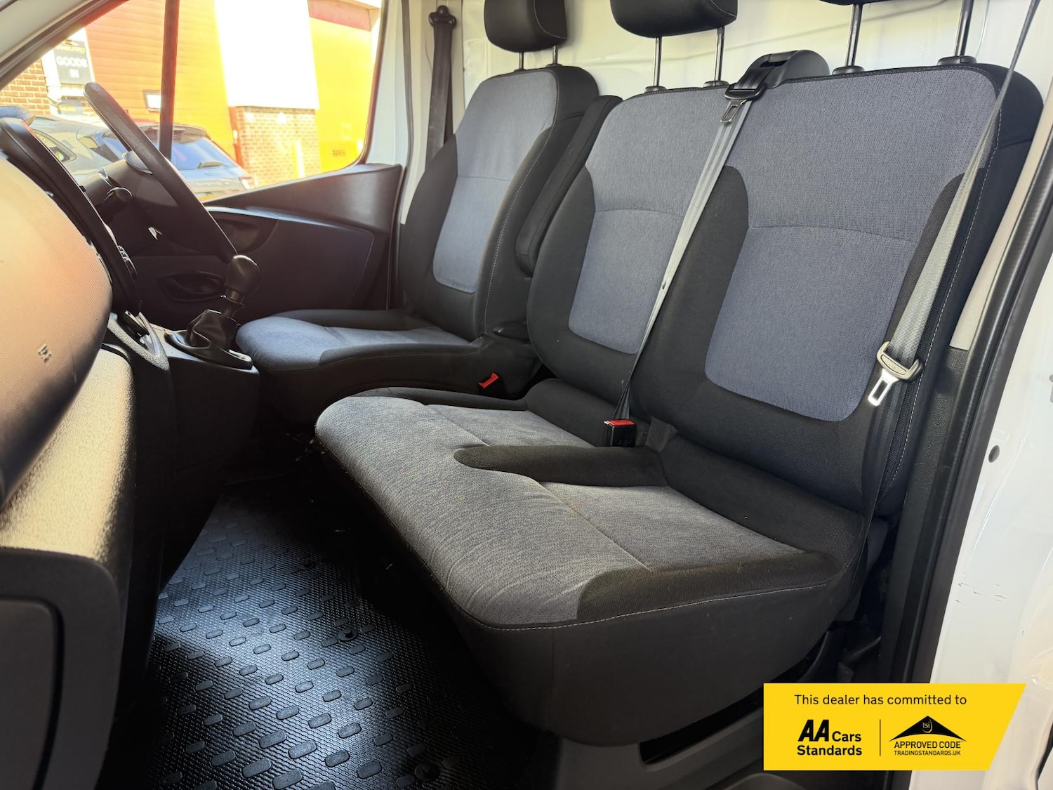 Used Vauxhall Vivaro 2017 for sale - 77640931: Photo 12