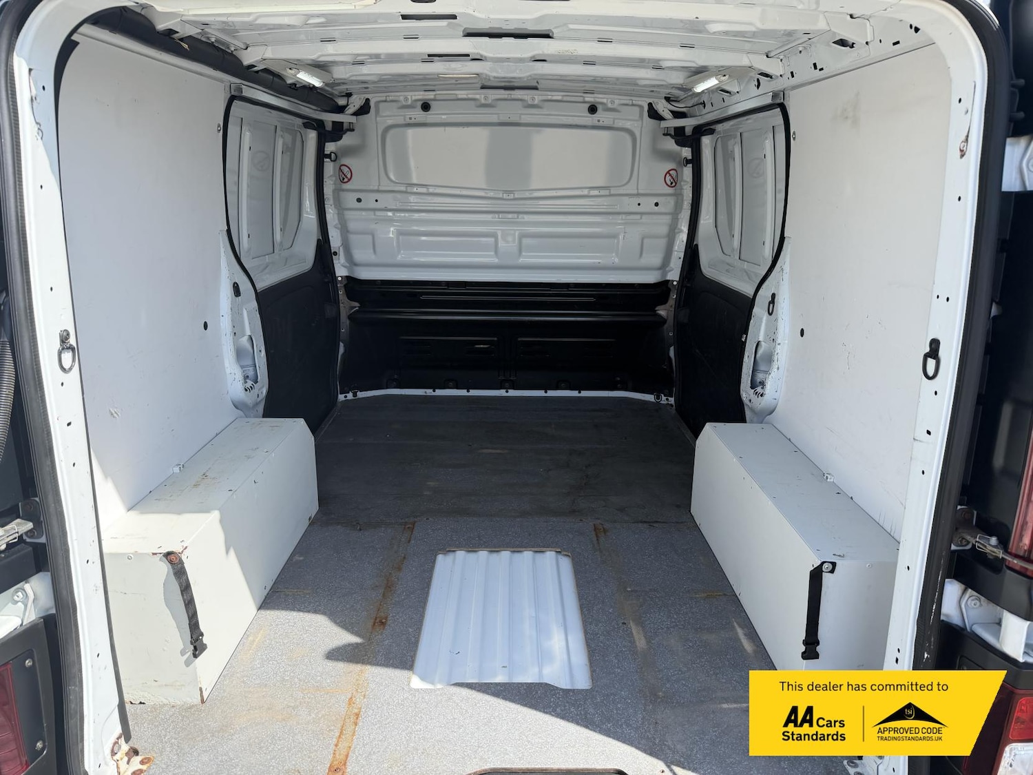 Used Vauxhall Vivaro 2017 for sale - 77640931: Photo 18