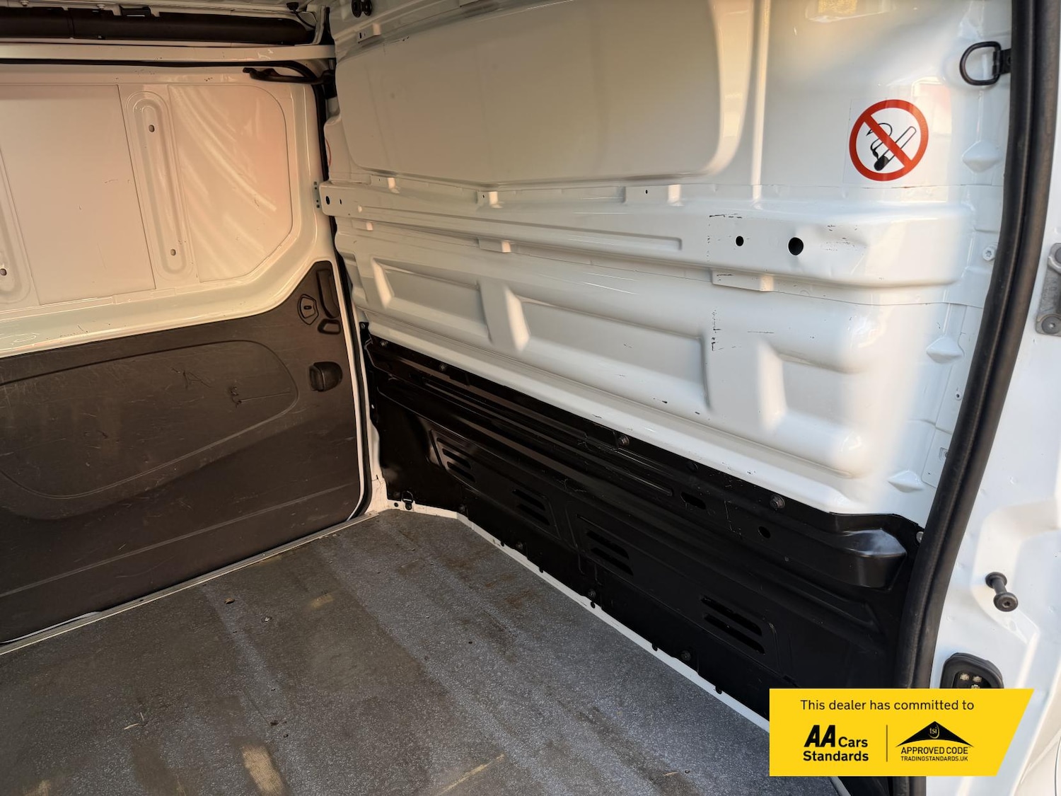 Used Vauxhall Vivaro 2017 for sale - 77640931: Photo 20