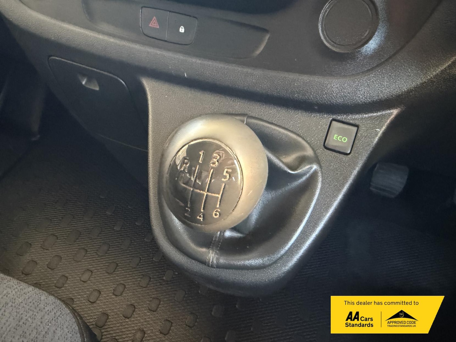 Used Vauxhall Vivaro 2017 for sale - 77640931: Photo 28