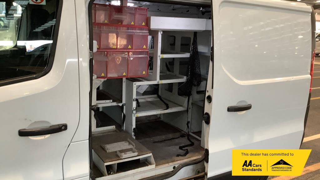 Used Vauxhall Vivaro 2017 for sale - 77640931: Photo 7