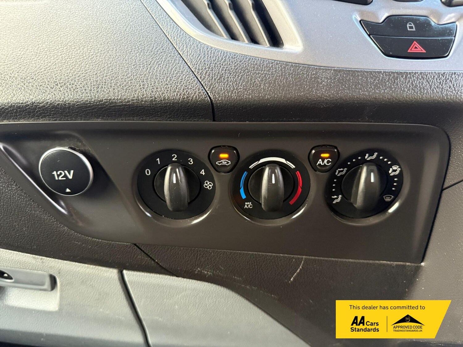 Used Ford Transit Custom 2015 for sale - 75985534: Photo 14