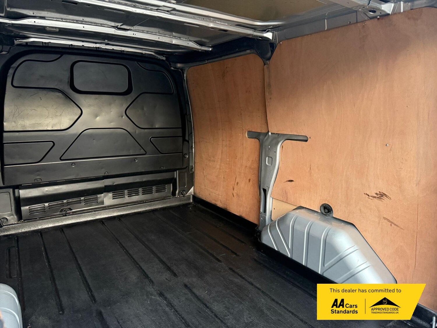 Used Ford Transit Custom 2015 for sale - 75985534: Photo 24