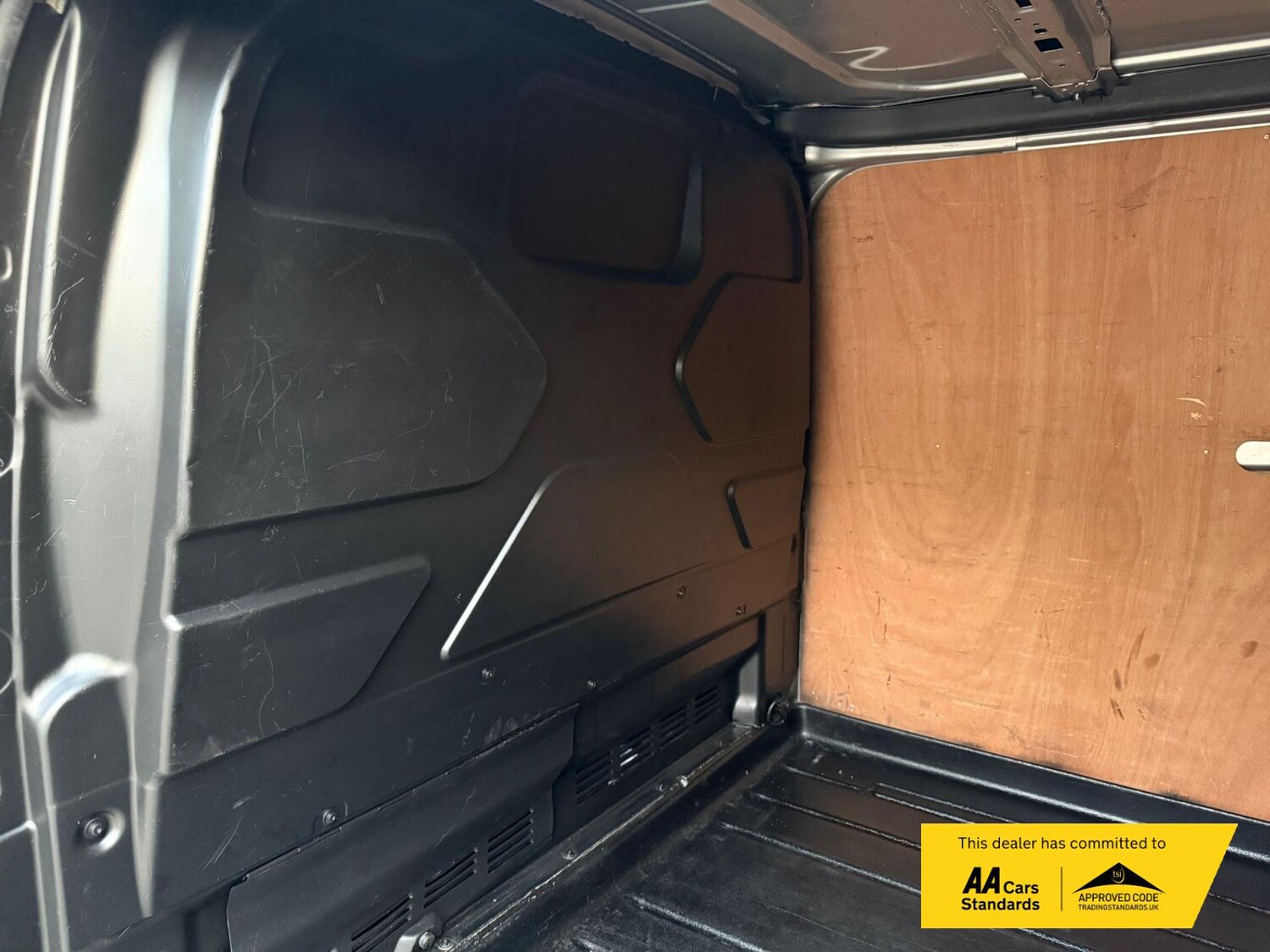 Used Ford Transit Custom 2015 for sale - 75985534: Photo 25