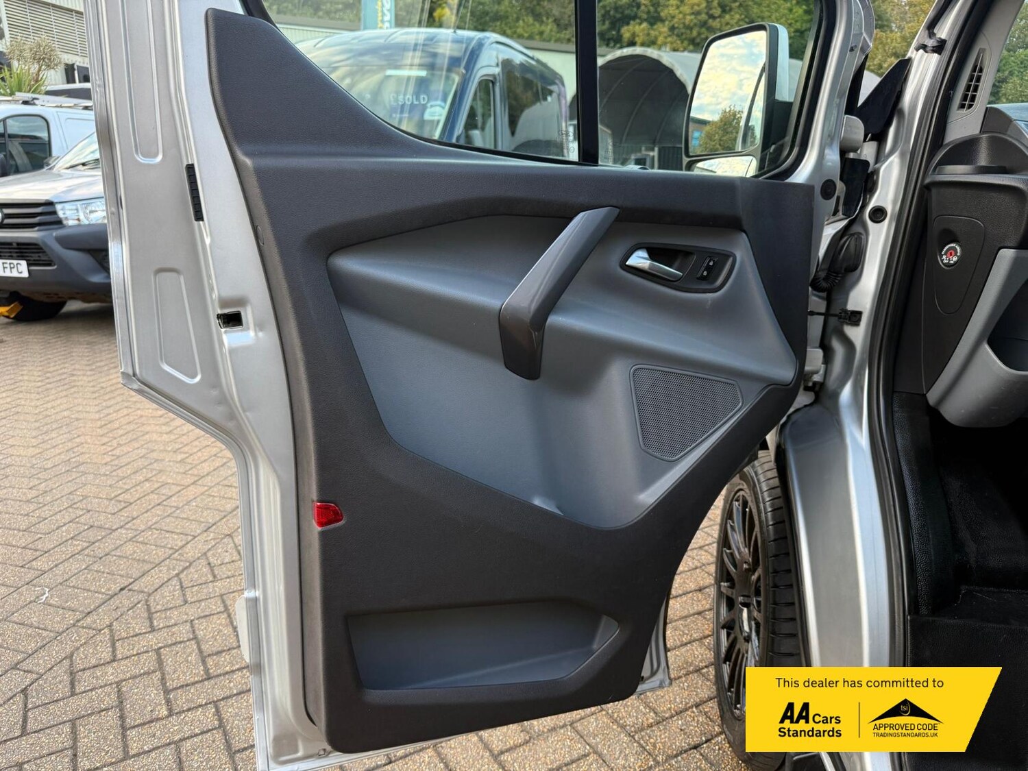 Used Ford Transit Custom 2015 for sale - 75985534: Photo 27