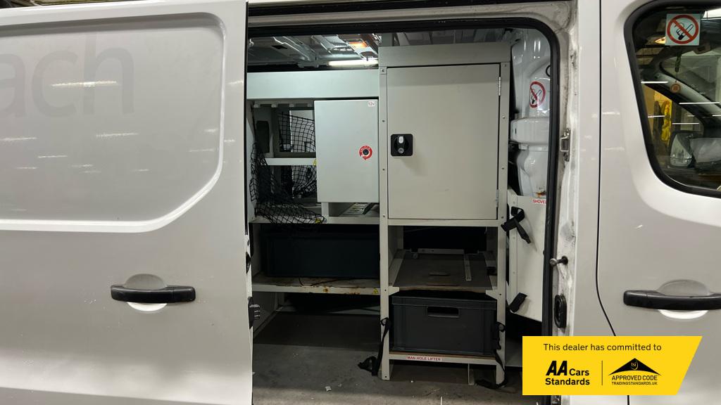 Used Vauxhall Vivaro 2016 for sale - 76412316: Photo 8