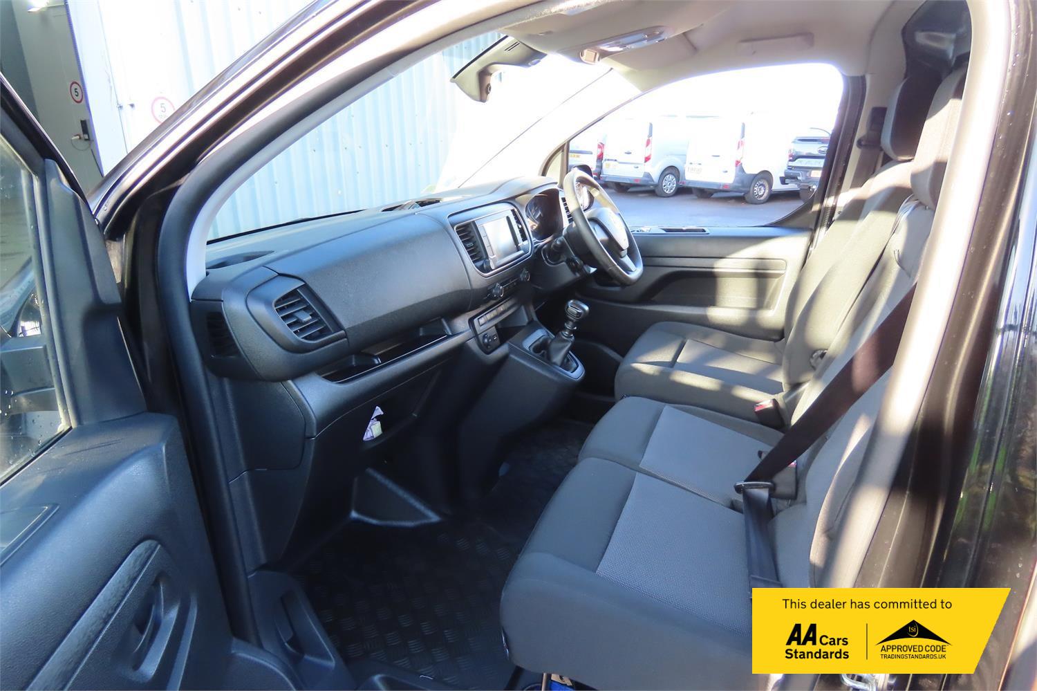 Used Vauxhall Vivaro 2023 for sale - 77141002: Photo 7