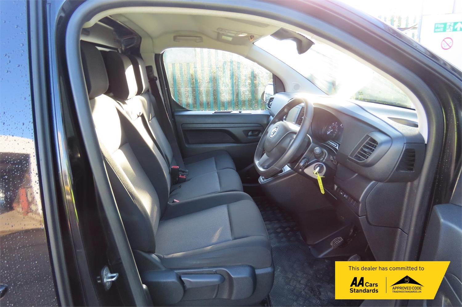 Used Vauxhall Vivaro 2023 for sale - 77141002: Photo 8