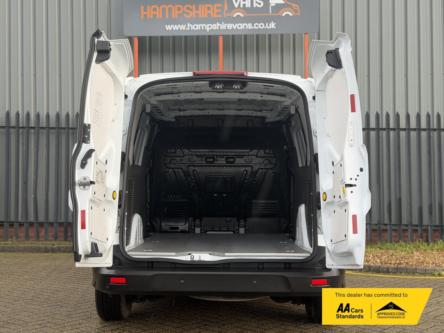 Used Ford Transit Connect 2019 for sale - 76684835: Photo 18