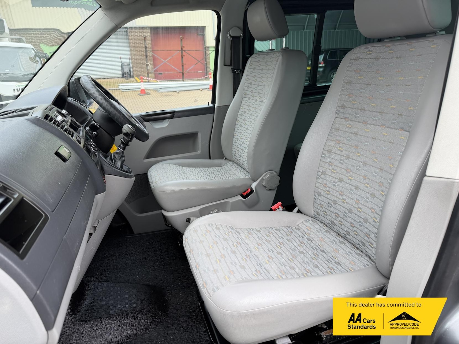 Used Volkswagen Transporter 2010 for sale - 77220474: Photo 16