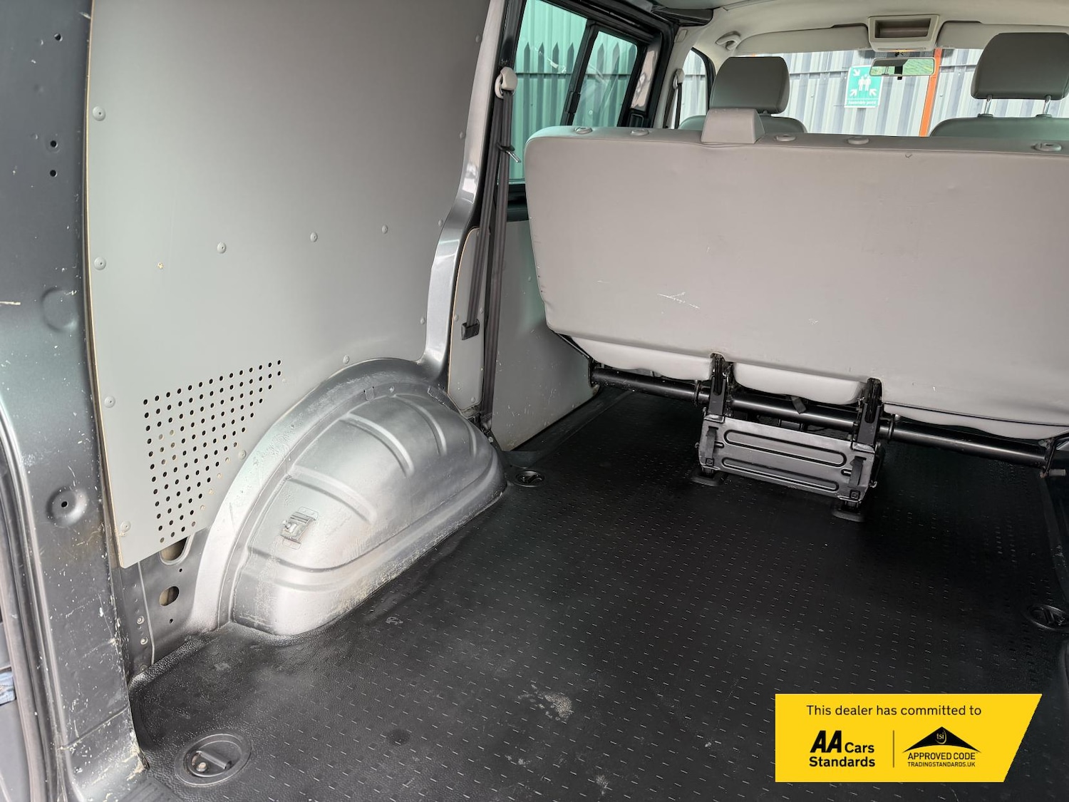 Used Volkswagen Transporter 2010 for sale - 77220474: Photo 20