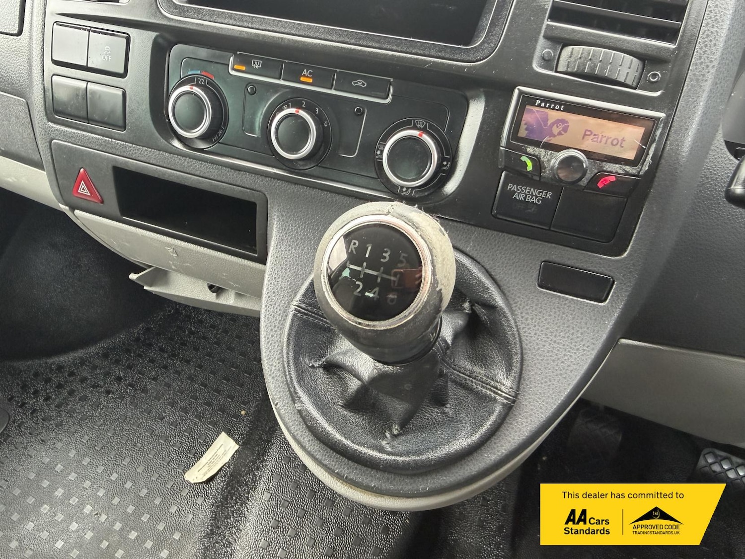 Used Volkswagen Transporter 2010 for sale - 77220474: Photo 28