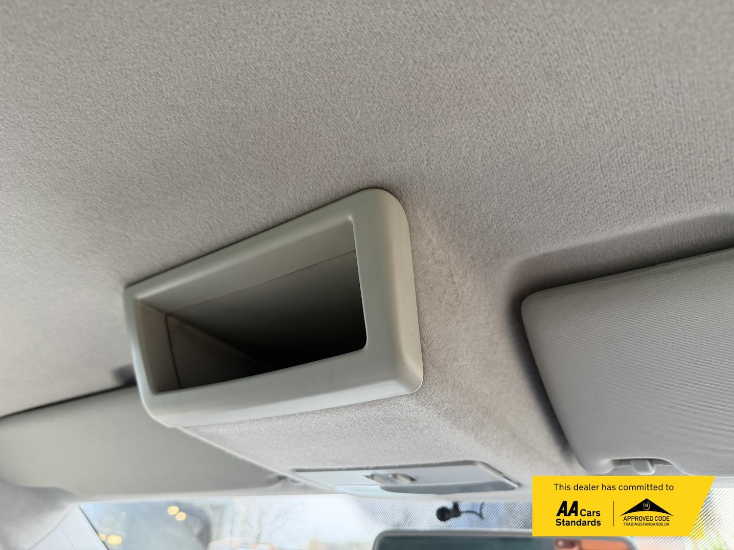 Used Volkswagen Transporter 2010 for sale - 77220474: Photo 29