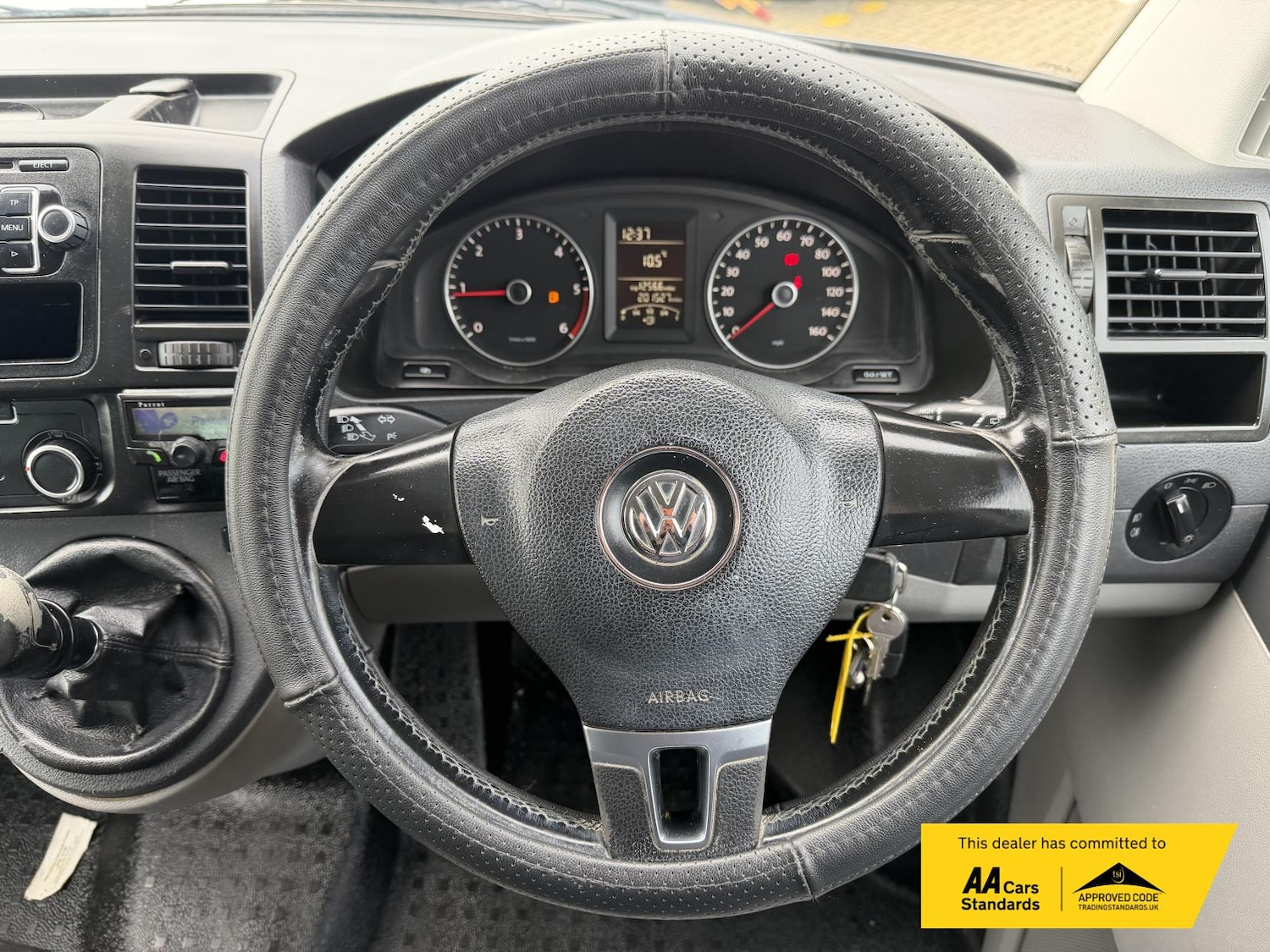 Used Volkswagen Transporter 2010 for sale - 77220474: Photo 31