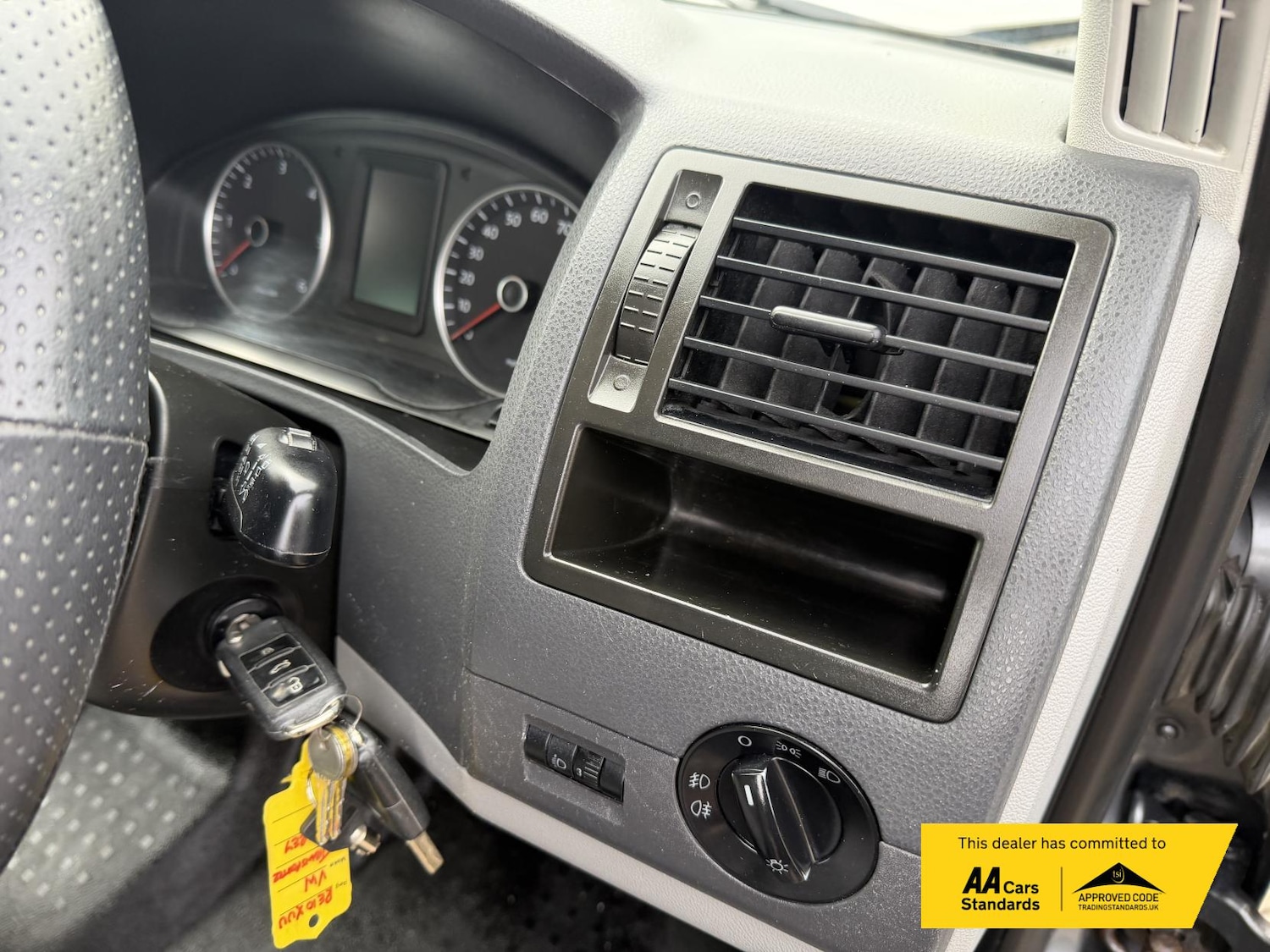 Used Volkswagen Transporter 2010 for sale - 77220474: Photo 34