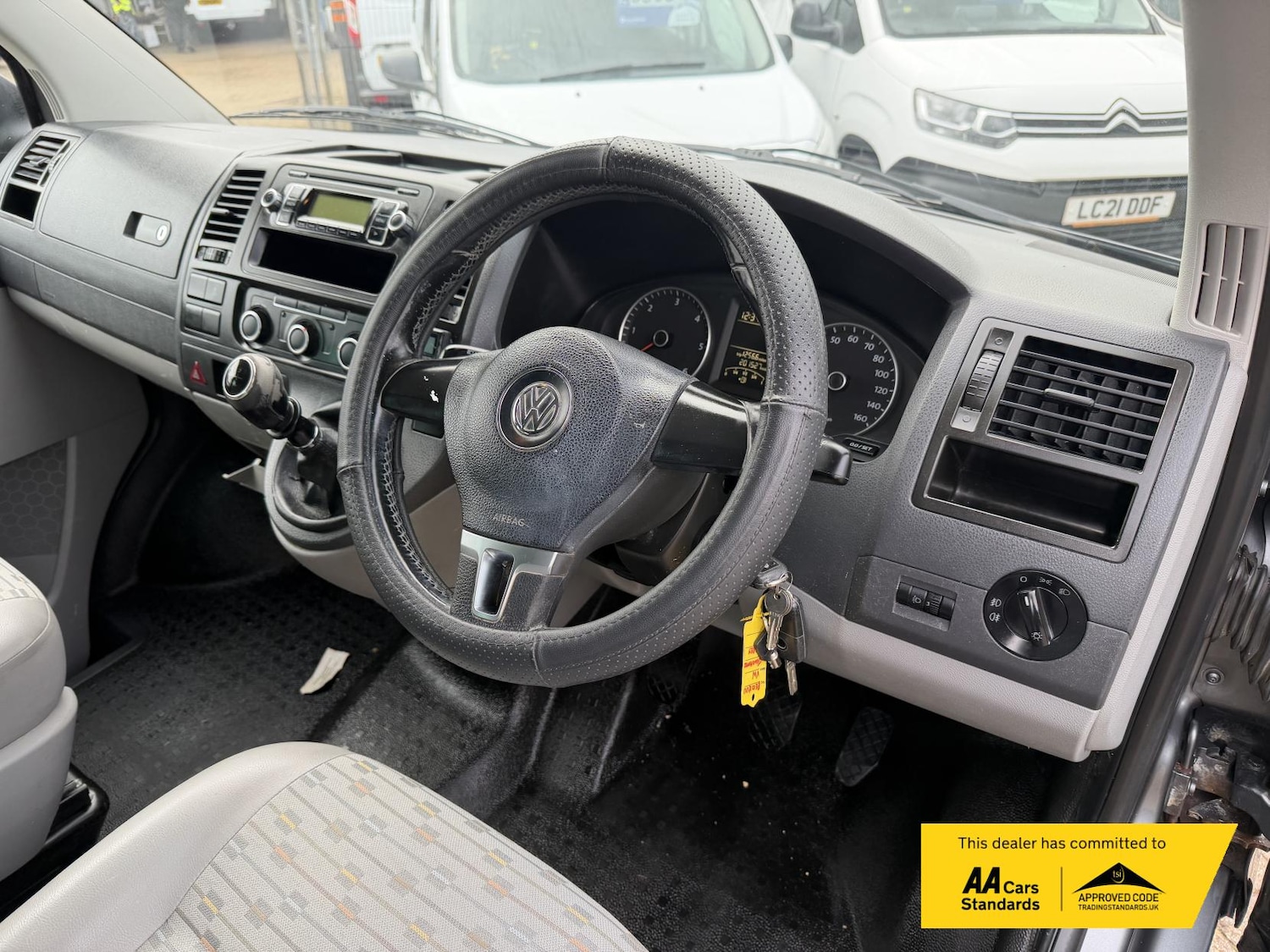 Used Volkswagen Transporter 2010 for sale - 77220474: Photo 35