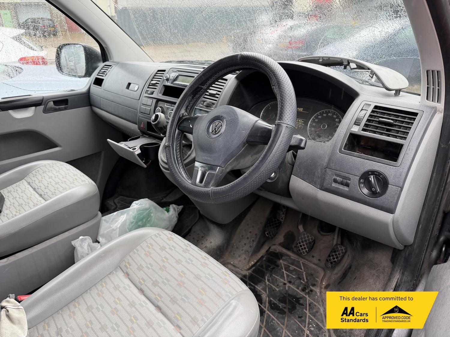 Used Volkswagen Transporter 2010 for sale - 77220474: Photo 4