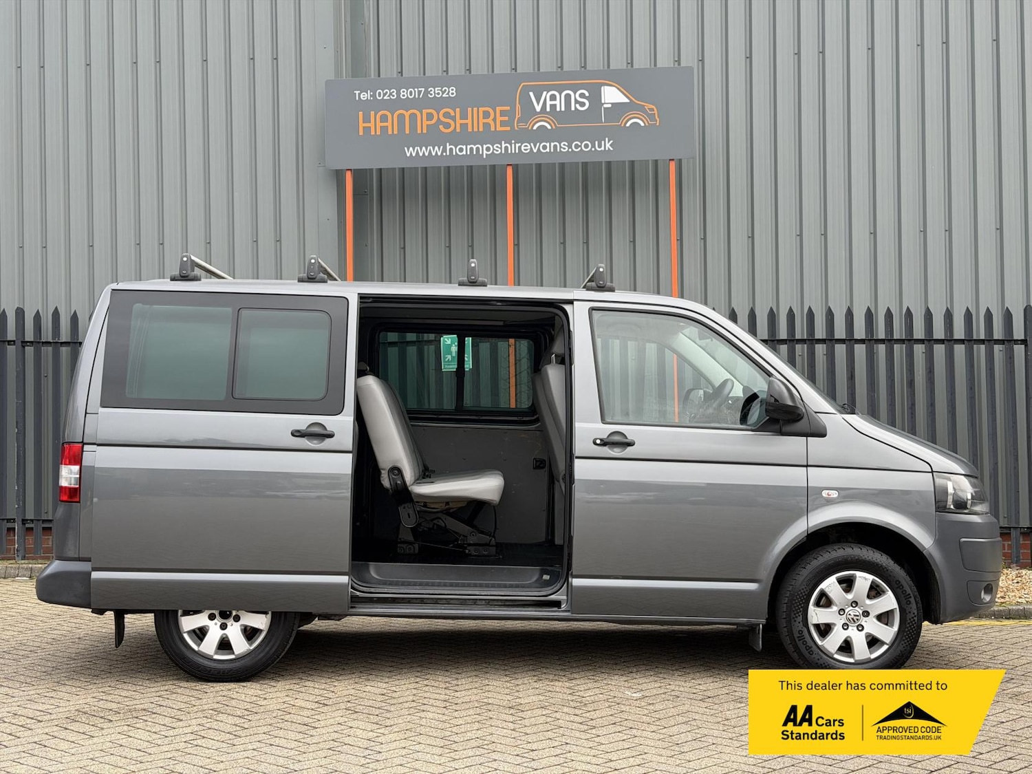 Used Volkswagen Transporter 2010 for sale - 77220474: Photo 6