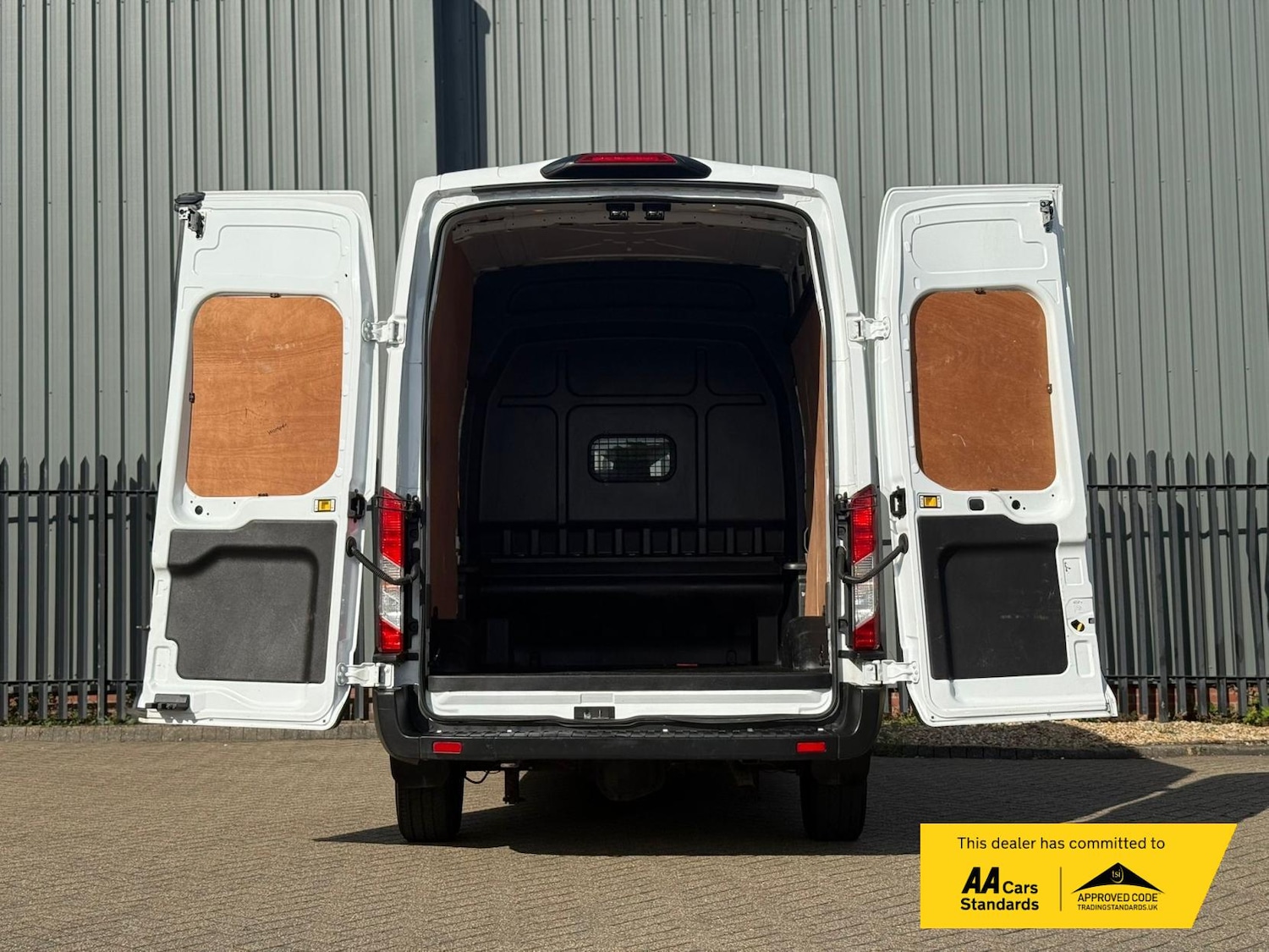 Used Ford Transit 2021 for sale - 76822115: Photo 27