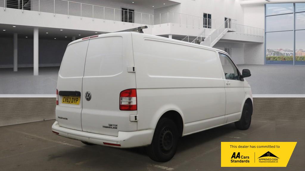 Used Volkswagen Transporter 2013 for sale - 76379621: Photo 2