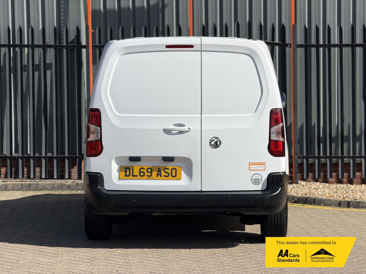 Used Vauxhall Combo 2019 for sale - 76038263: Photo 18