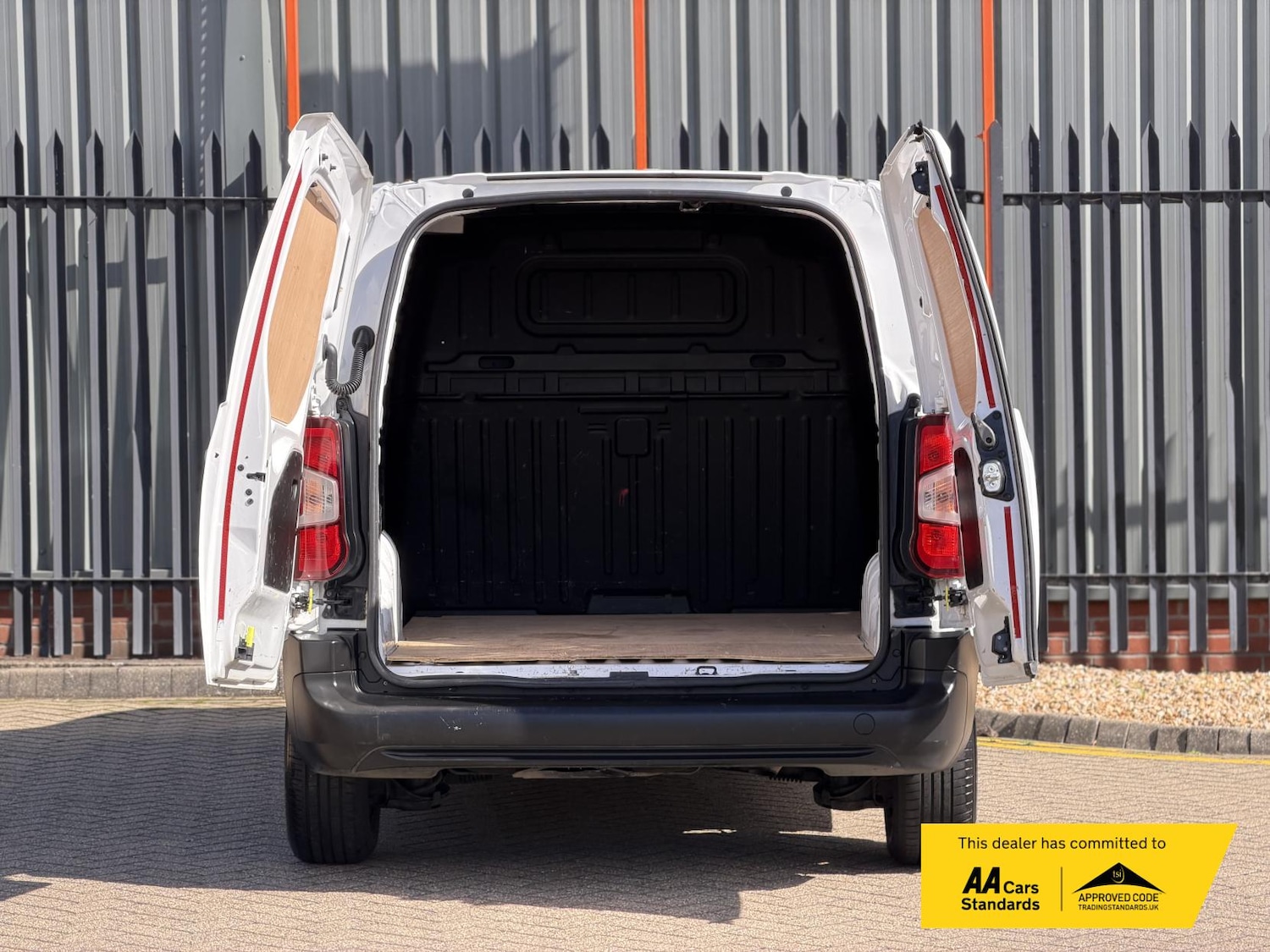 Used Vauxhall Combo 2019 for sale - 76038263: Photo 19