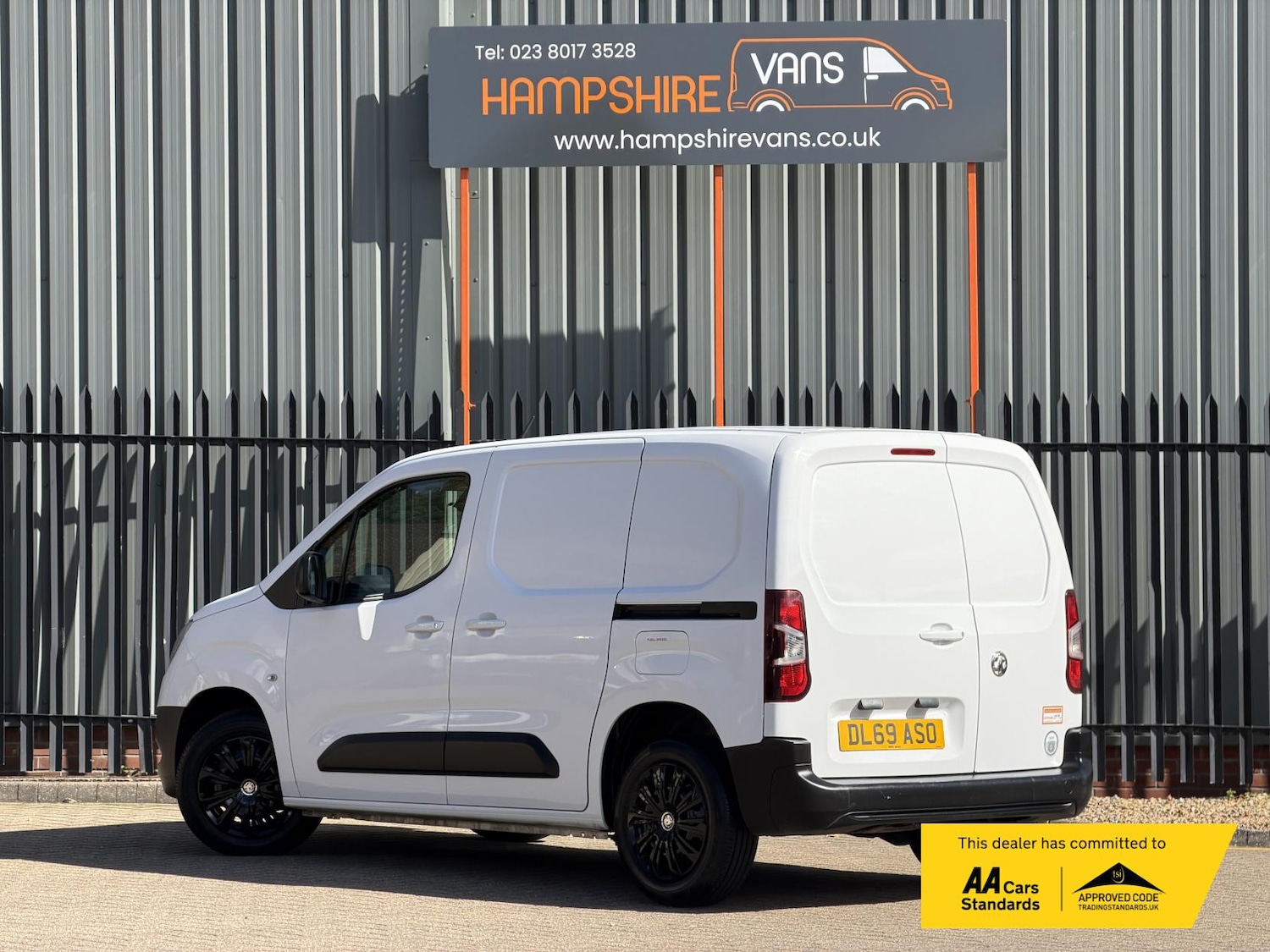 Used Vauxhall Combo 2019 for sale - 76038263: Photo 4