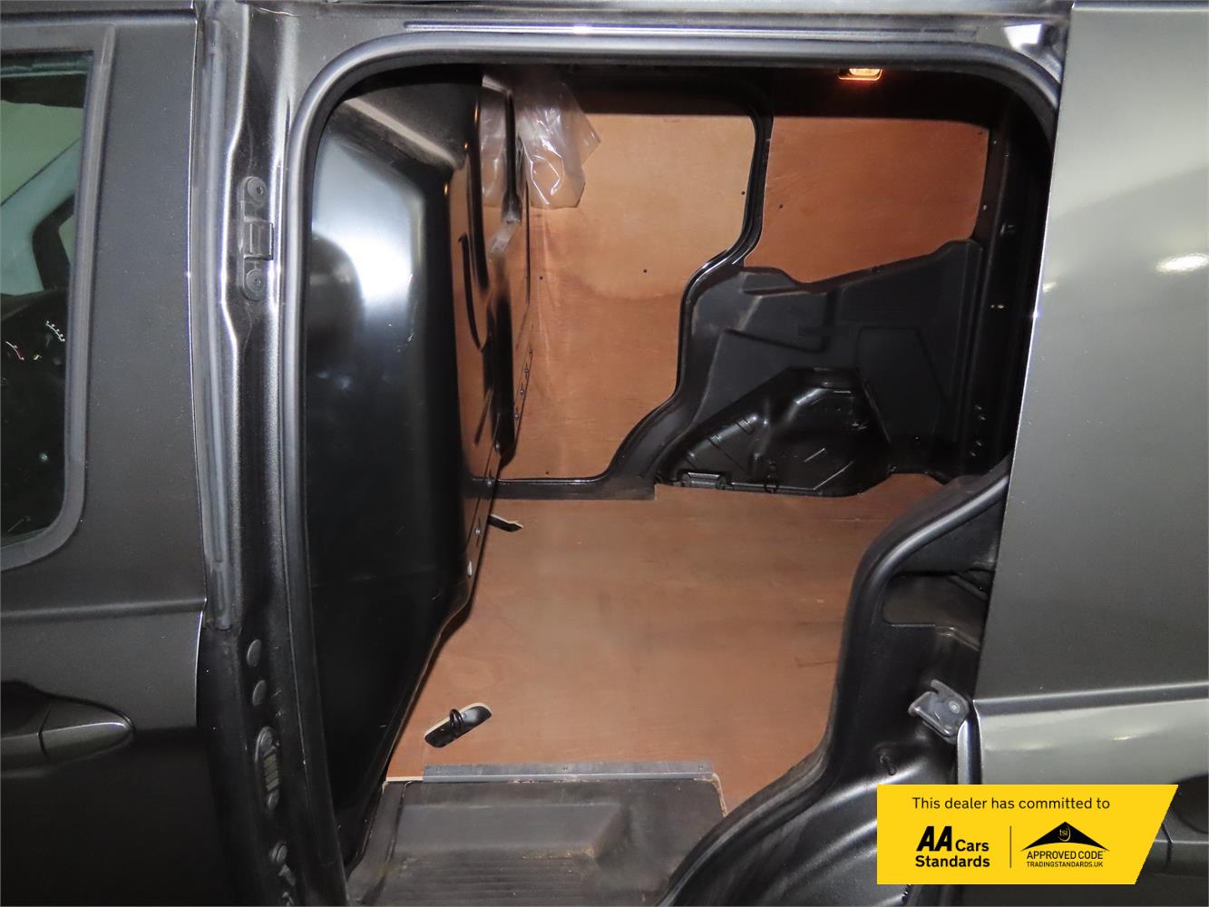 Used Ford Transit Courier 2019 for sale - 76534337: Photo 11