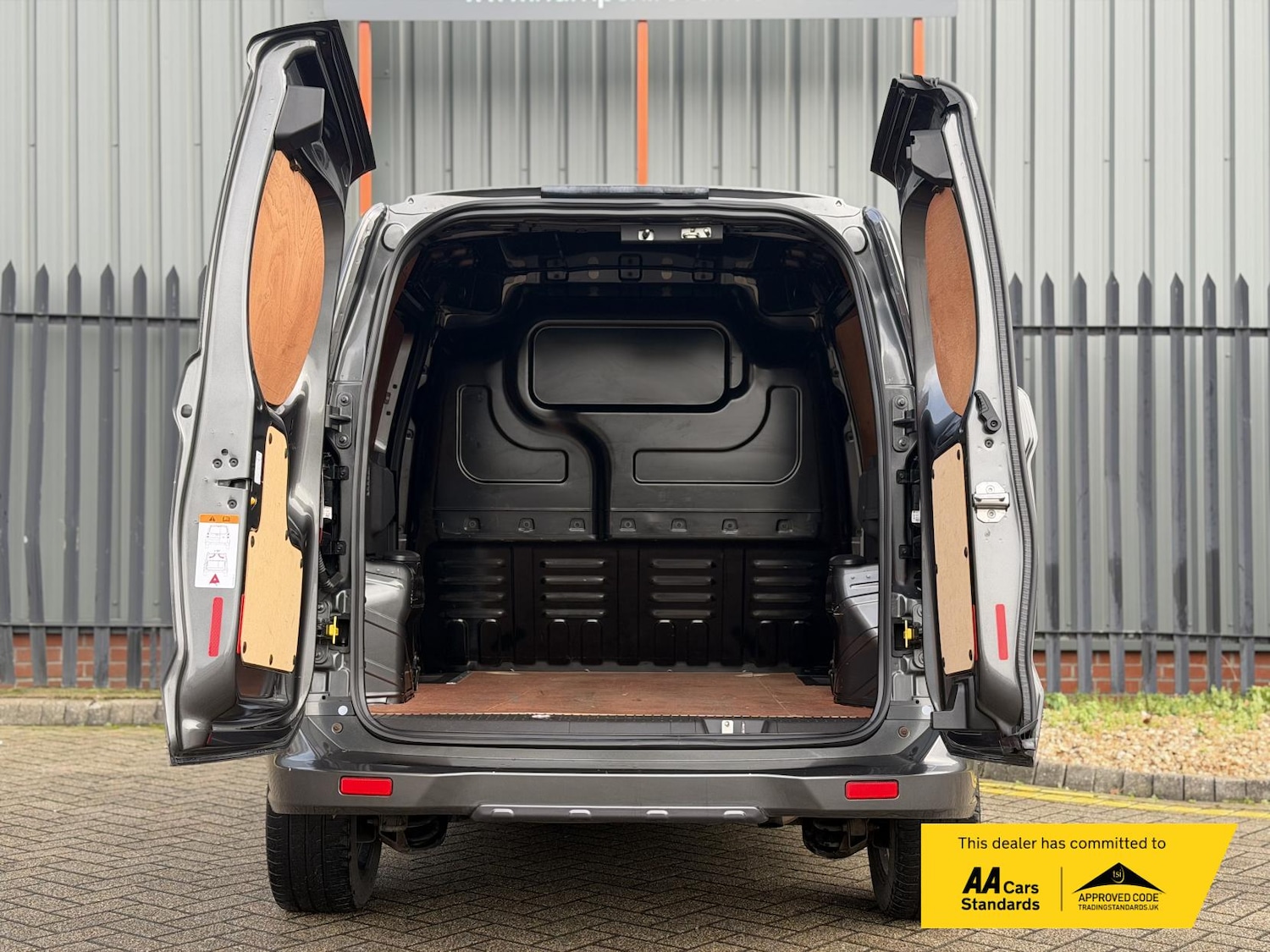 Used Ford Transit Courier 2019 for sale - 76534337: Photo 14