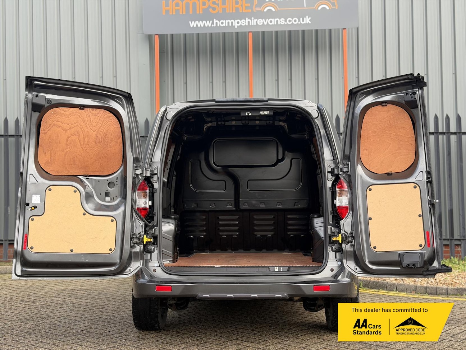 Used Ford Transit Courier 2019 for sale - 76534337: Photo 15