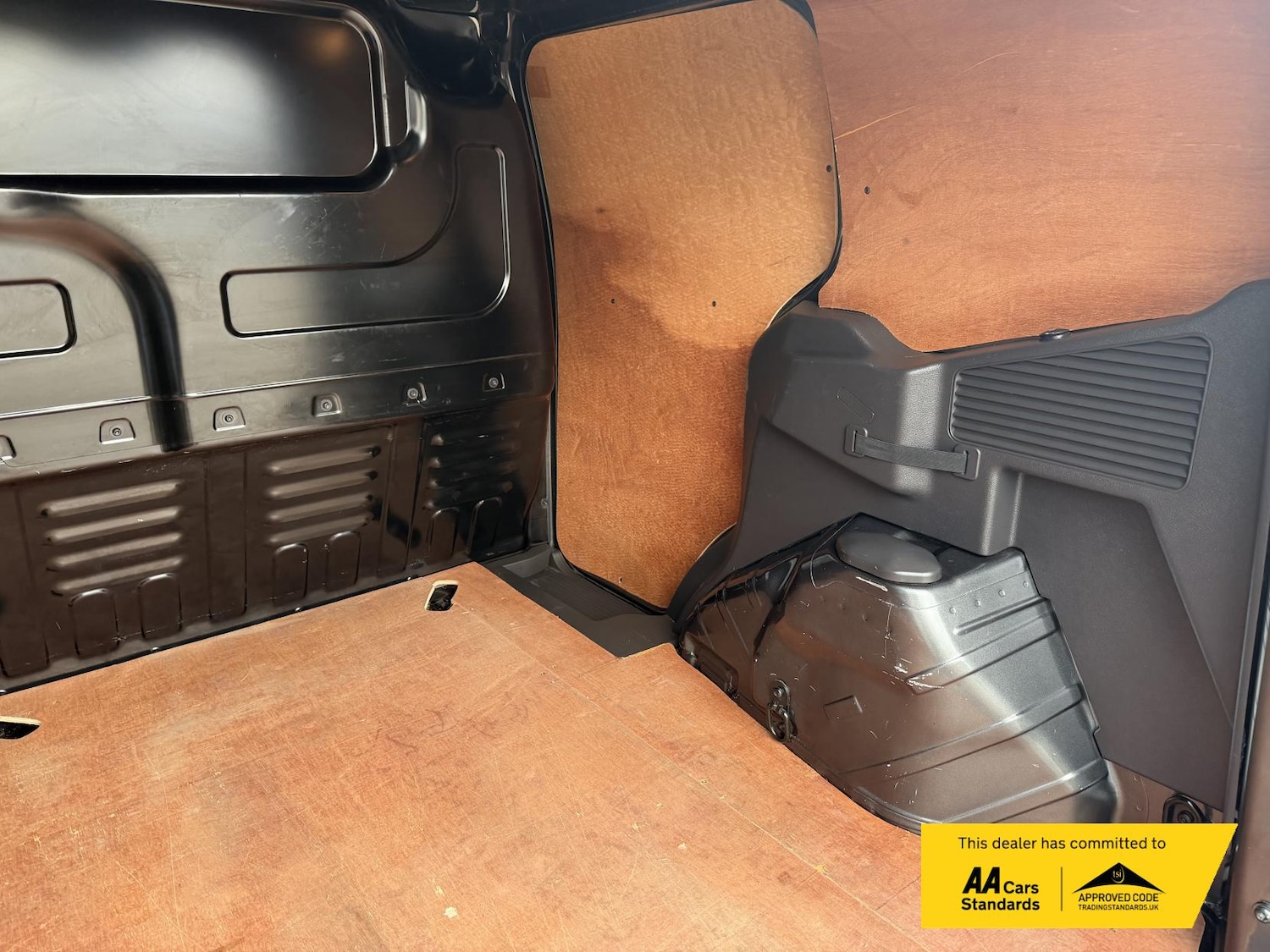 Used Ford Transit Courier 2019 for sale - 76534337: Photo 18