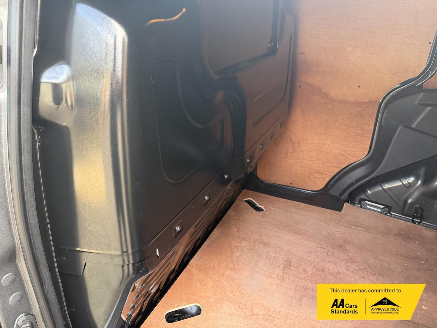 Used Ford Transit Courier 2019 for sale - 76534337: Photo 19