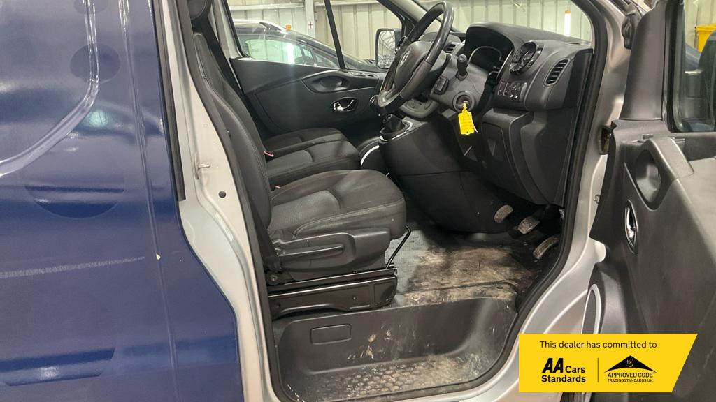 Used Vauxhall Vivaro 2019 for sale - 76379620: Photo 3