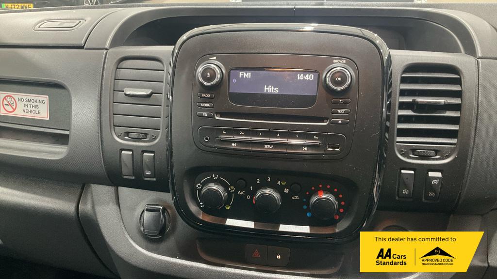 Used Vauxhall Vivaro 2019 for sale - 76379620: Photo 4