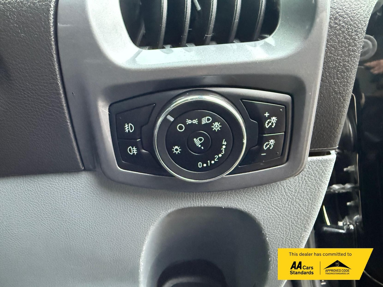 Used Ford Transit Custom 2017 for sale - 77563420: Photo 48