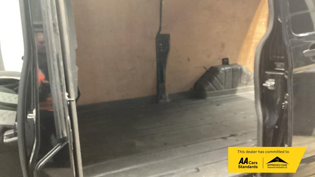 Used Ford Transit Custom 2017 for sale - 77563420: Photo 5