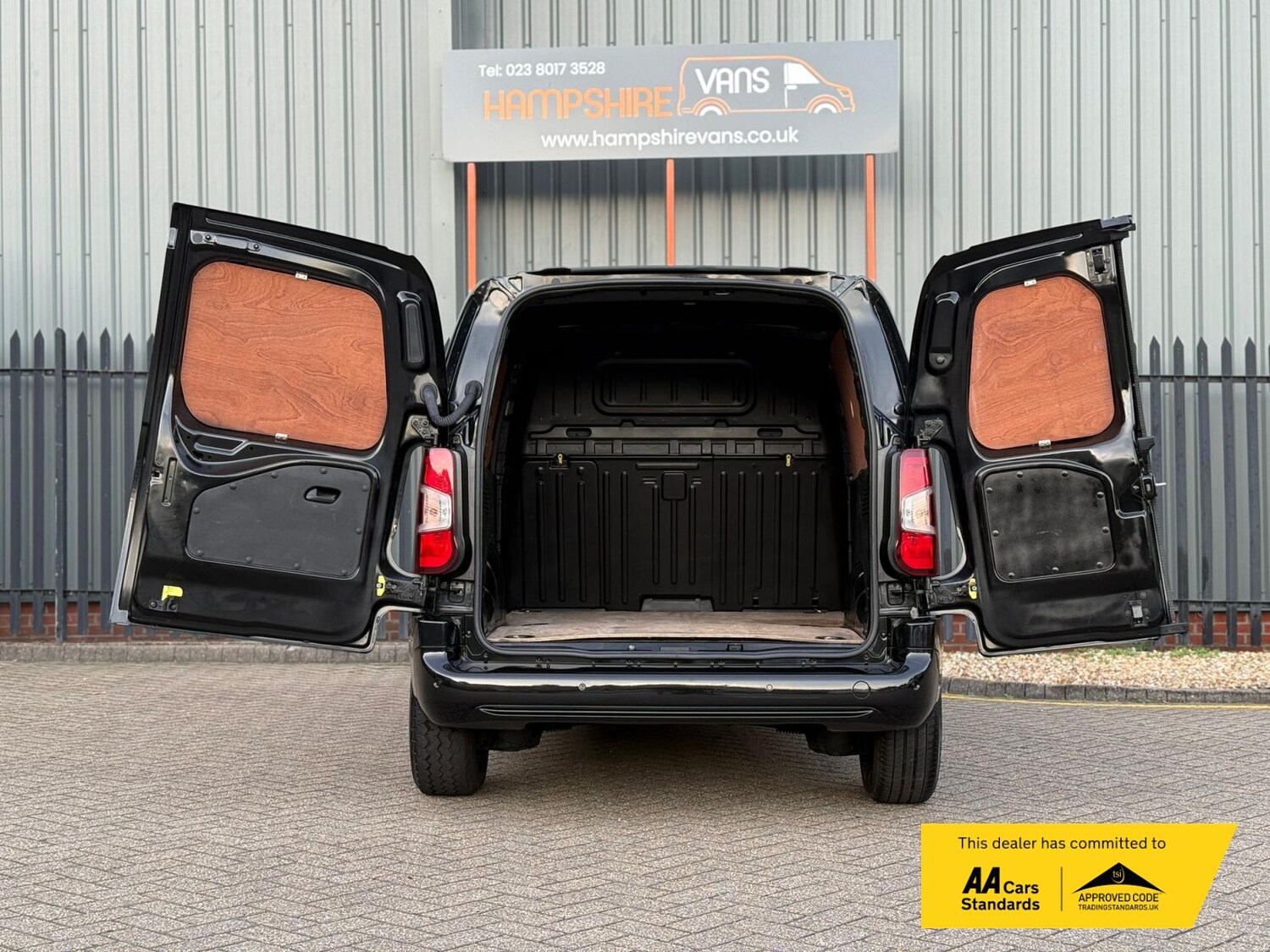 Used Vauxhall Combo Electric 2023 for sale - 75914684: Photo 19