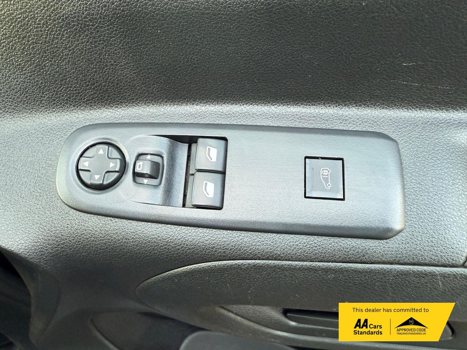 Used Vauxhall Combo Electric 2023 for sale - 75914684: Photo 54