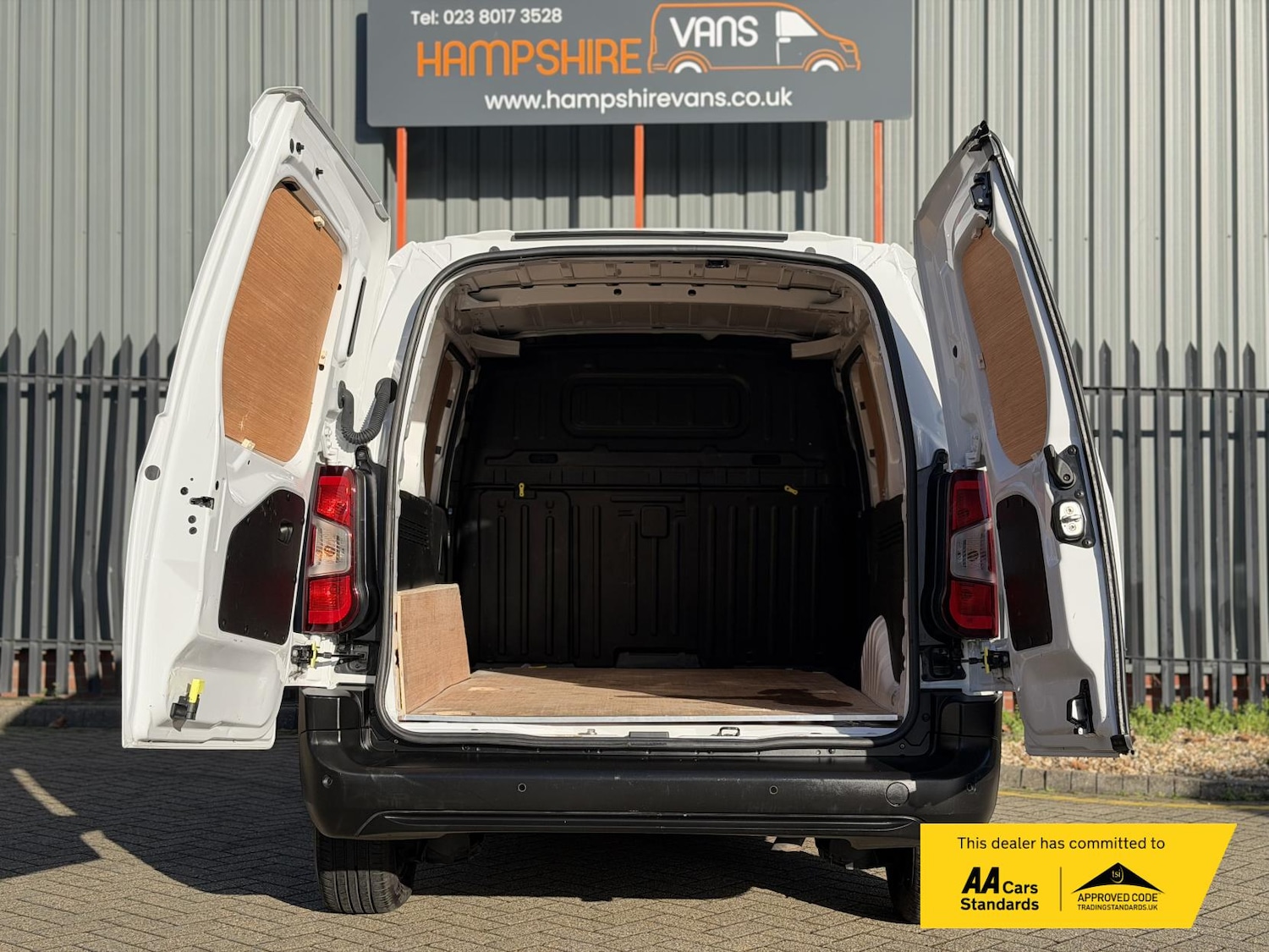 Used Peugeot Partner 2023 for sale - 76603325: Photo 27