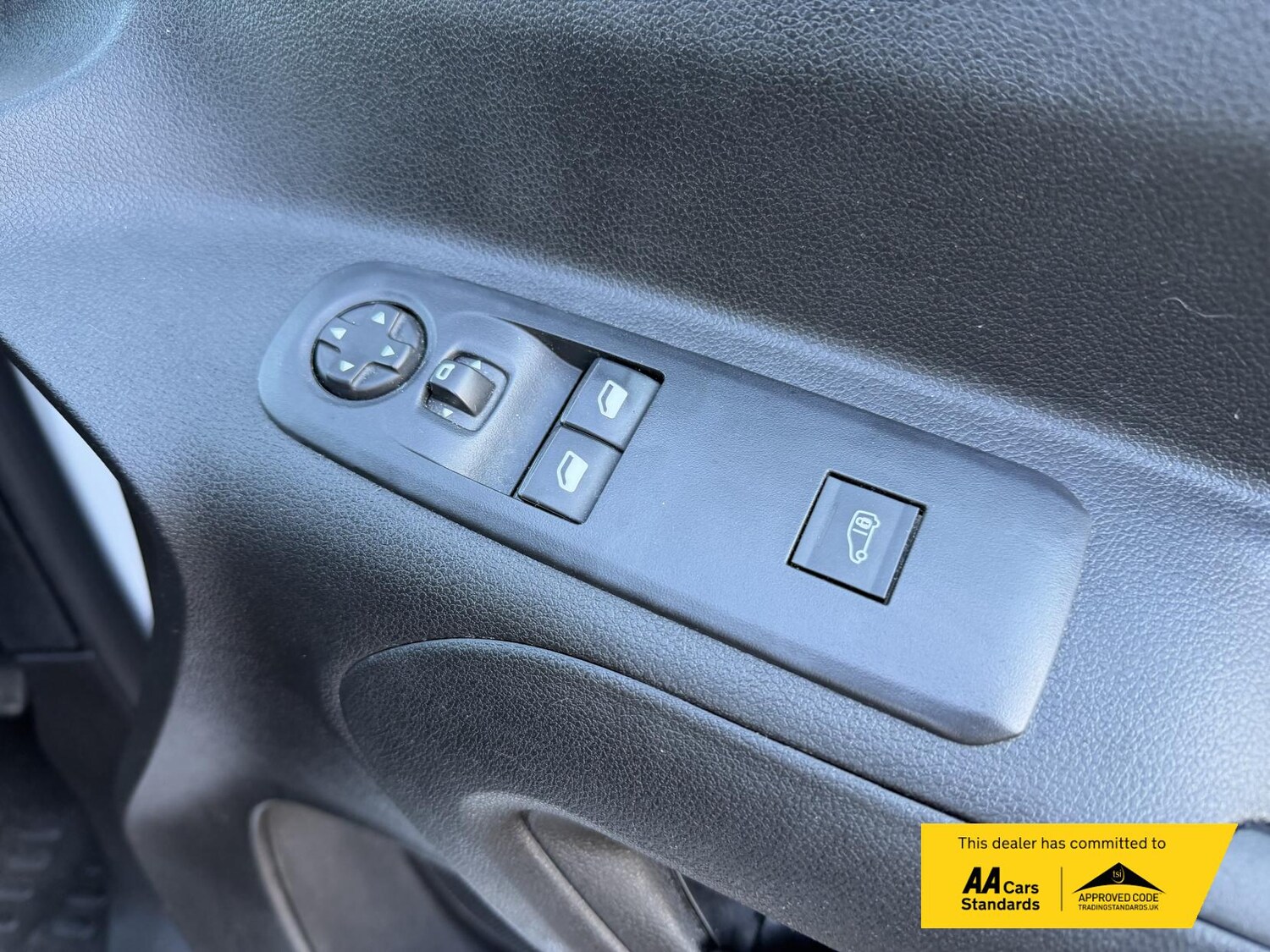 Used Peugeot Partner 2023 for sale - 76603325: Photo 35