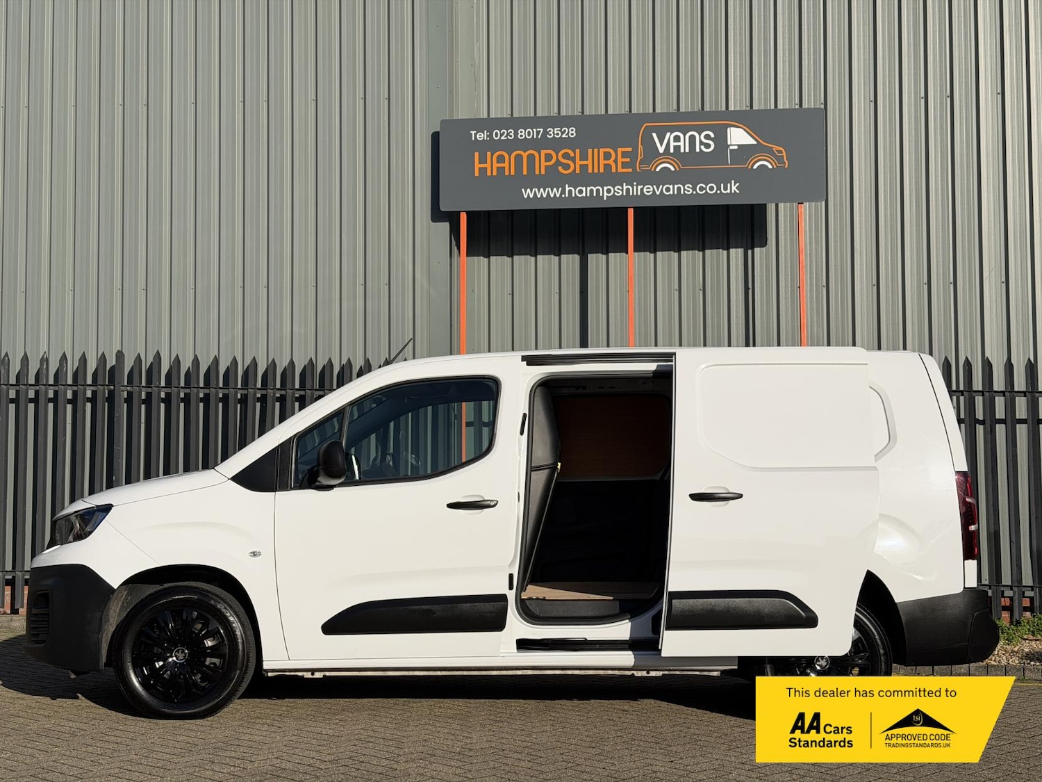 Used Peugeot Partner 2023 for sale - 76603325: Photo 8