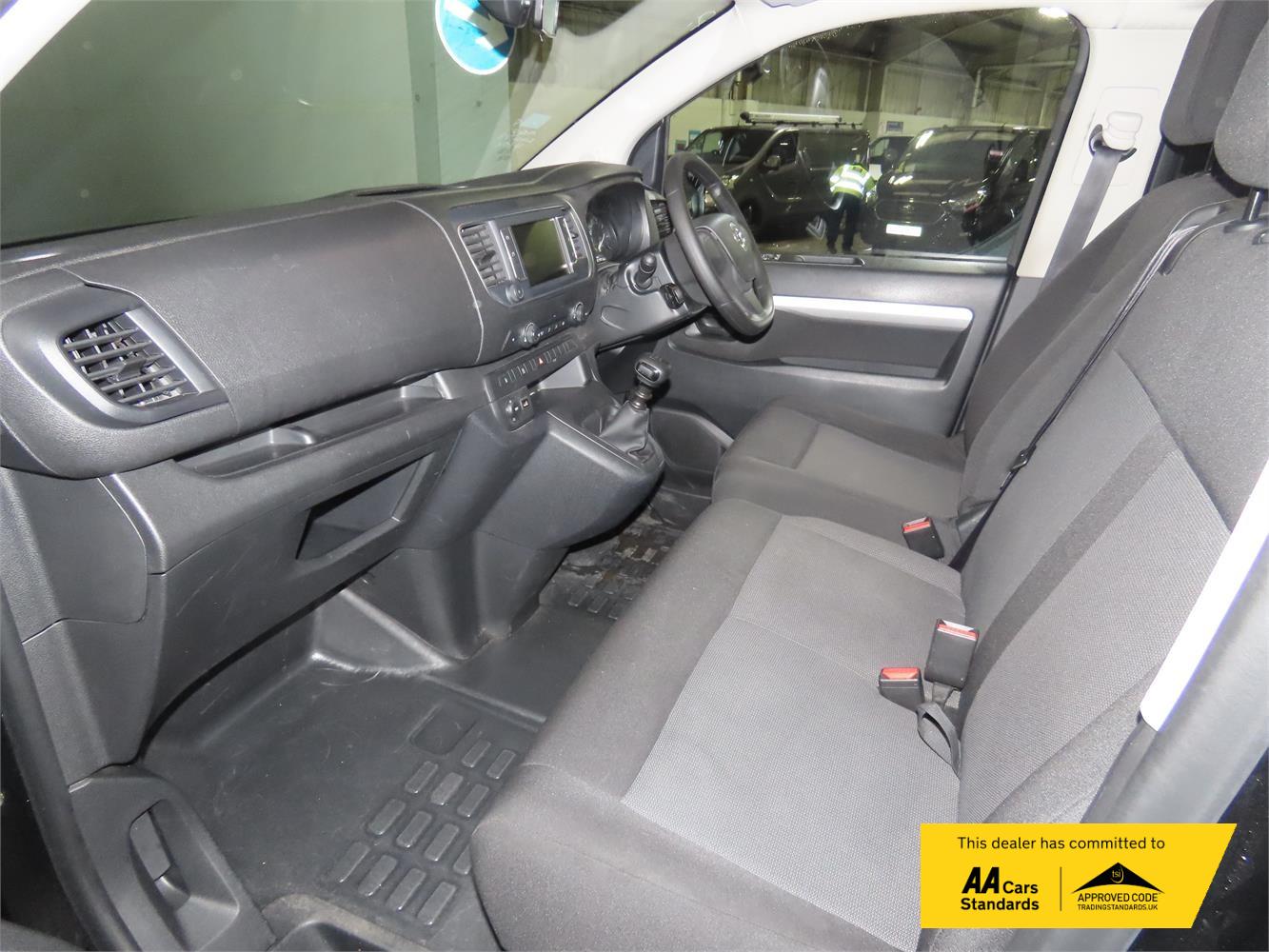 Used Vauxhall Vivaro 2023 for sale - 77584965: Photo 7