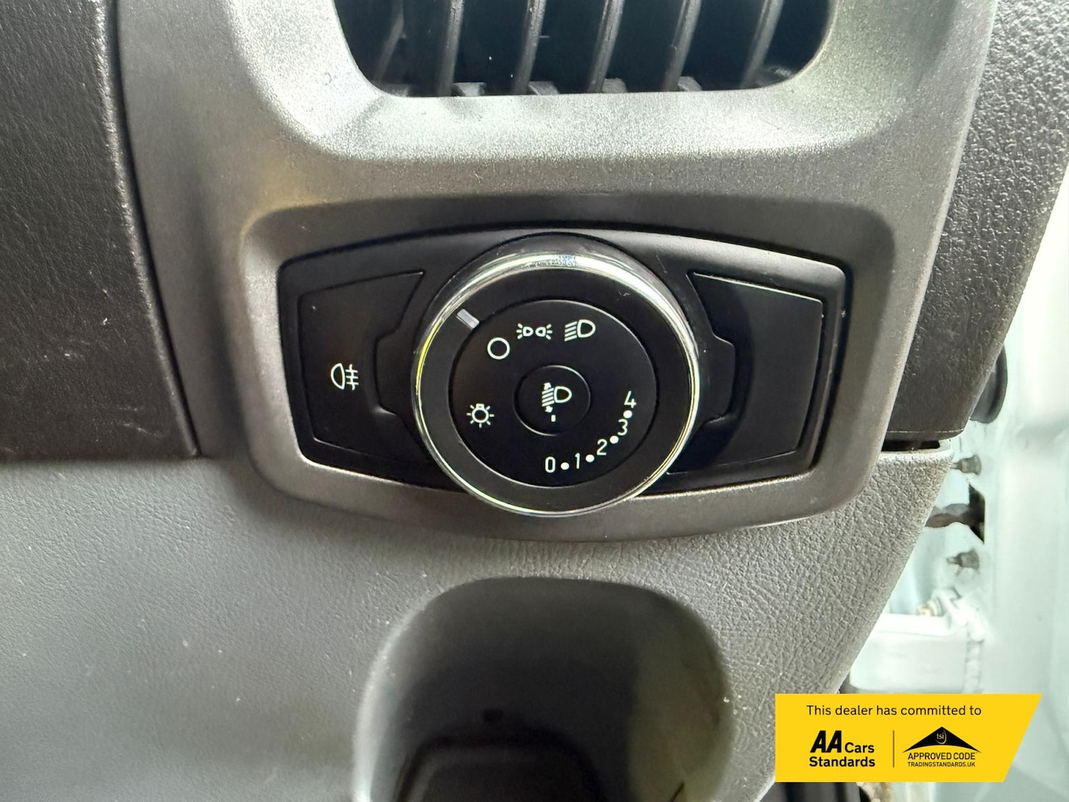 Used Ford Transit Custom 2016 for sale - 77141008: Photo 41