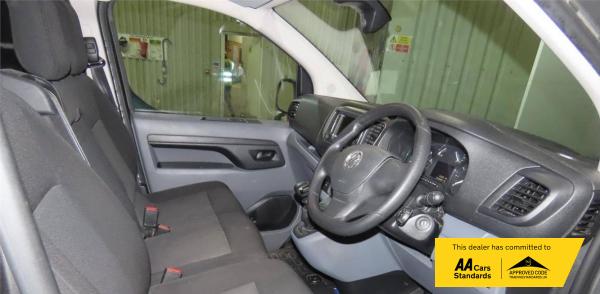 Used Vauxhall Vivaro 2022 for sale - 77198476: Photo 6